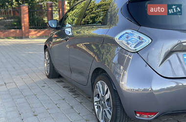 Хетчбек Renault Zoe 2016 в 