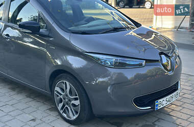 Хетчбек Renault Zoe 2016 в 