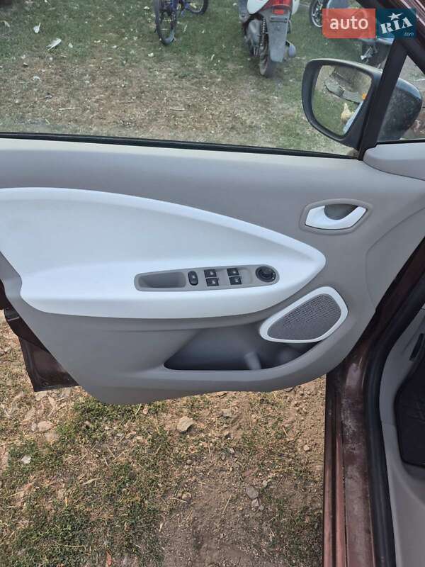 Хетчбек Renault Zoe 2014 в Запоріжжі