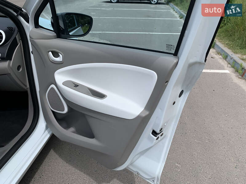 Хэтчбек Renault Zoe 2014 в Луцке