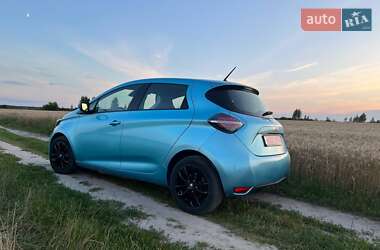 Хэтчбек Renault Zoe 2021 в 
