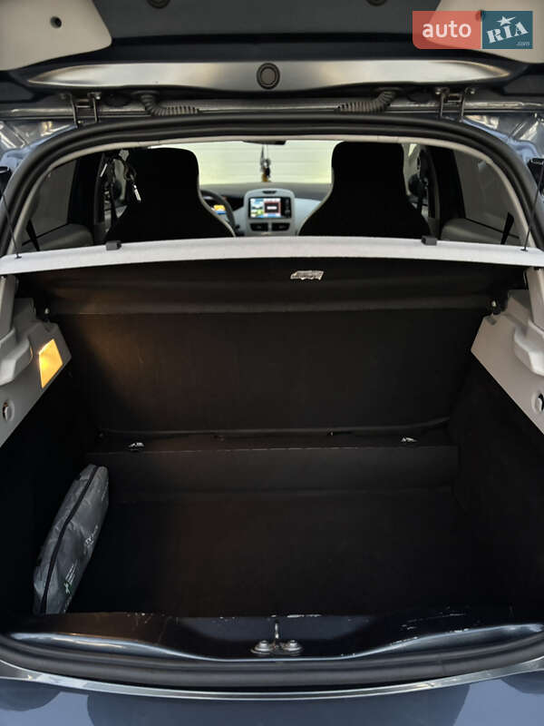 Хэтчбек Renault Zoe 2018 в Киеве фото 25 Хэтчбек Renault Zoe 2018 в Киеве