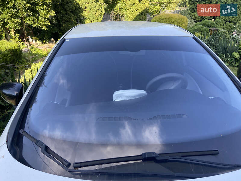 Хэтчбек Renault Zoe 2015 в Ровно фото 28 Хэтчбек Renault Zoe 2015 в Ровно