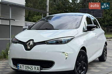 Хэтчбек Renault Zoe 2015 в 