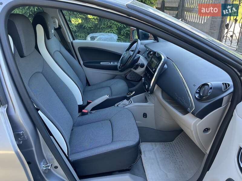Хэтчбек Renault Zoe 2015 в Львове