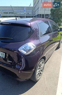 Хэтчбек Renault Zoe 2018 в 