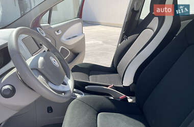 Хэтчбек Renault Zoe 2018 в 