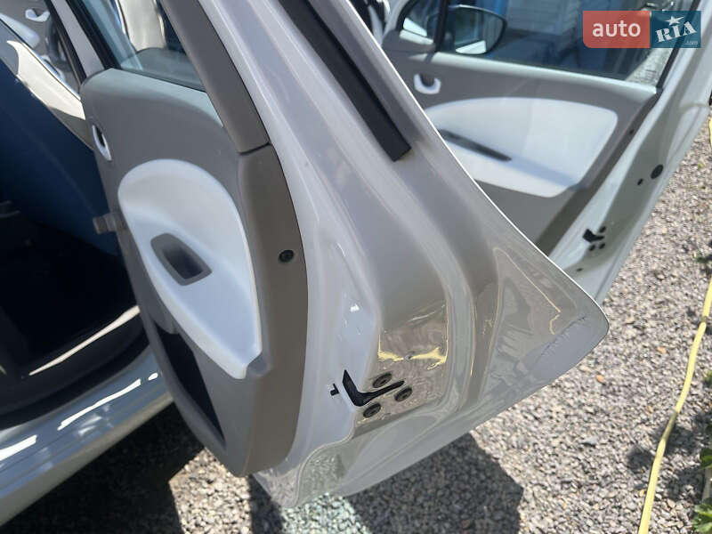 Хэтчбек Renault Zoe 2013 в Виннице