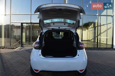 Хэтчбек Renault Zoe 2021 в 