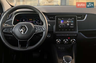 Хэтчбек Renault Zoe 2021 в 