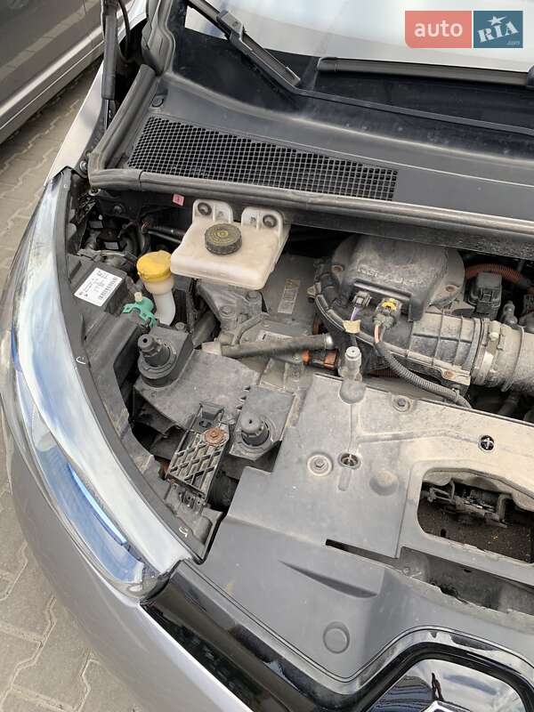 Хэтчбек Renault Zoe 2015 в Ровно