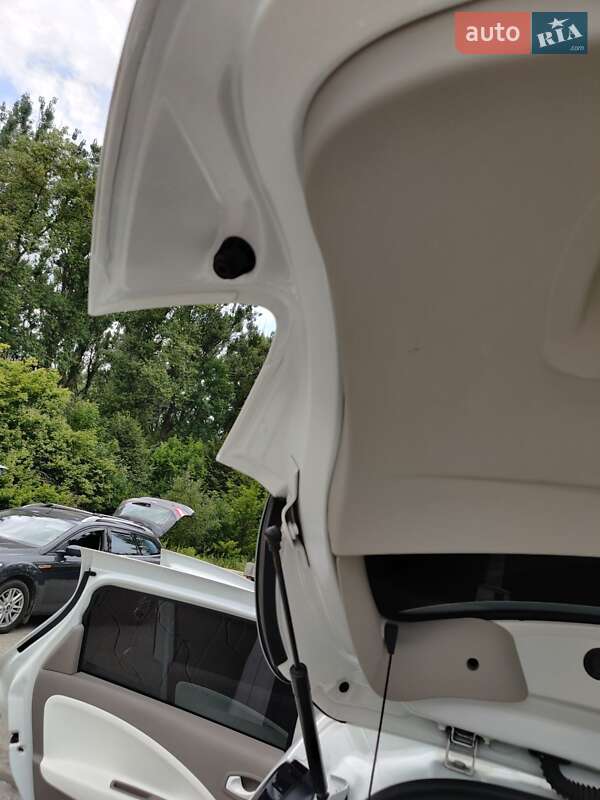 Хетчбек Renault Zoe 2018 в Дрогобичі фото 19 Хетчбек Renault Zoe 2018 в Дрогобичі