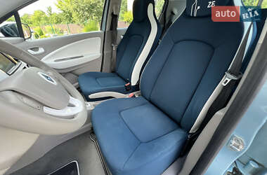 Хэтчбек Renault Zoe 2013 в 