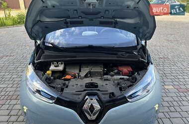 Хэтчбек Renault Zoe 2013 в 
