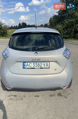 Хэтчбек Renault Zoe 2016 в 