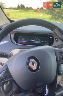 Хэтчбек Renault Zoe 2016 в 