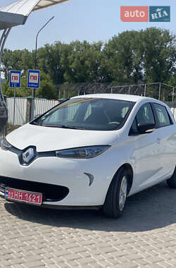 Хэтчбек Renault Zoe 2017 в 