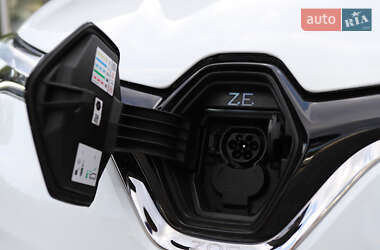 Хэтчбек Renault Zoe 2022 в 