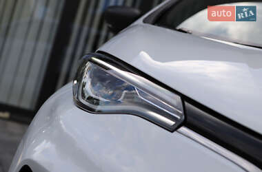 Хэтчбек Renault Zoe 2022 в 
