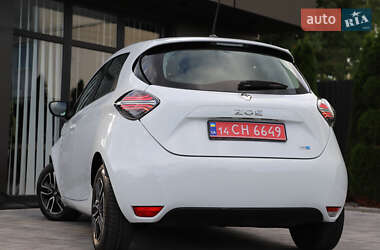 Хэтчбек Renault Zoe 2022 в 