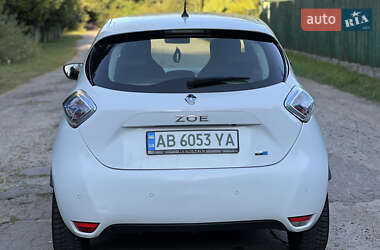 Хэтчбек Renault Zoe 2017 в 