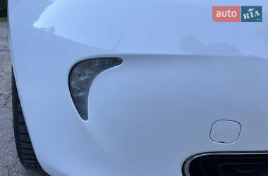 Хэтчбек Renault Zoe 2017 в 
