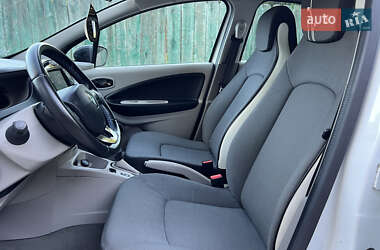 Хэтчбек Renault Zoe 2017 в 