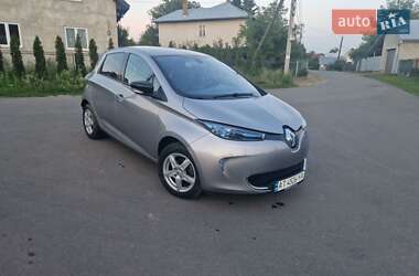Хэтчбек Renault Zoe 2015 в 