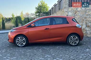 Хэтчбек Renault Zoe 2016 в 