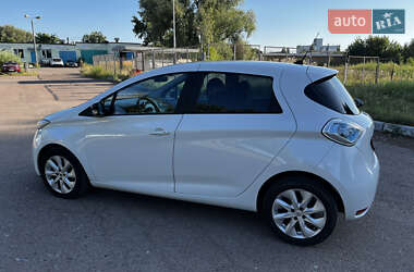 Хэтчбек Renault Zoe 2014 в 
