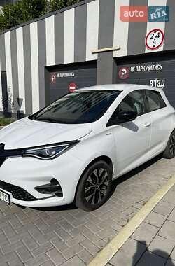 Хэтчбек Renault Zoe 2021 в 
