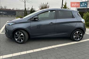 Хэтчбек Renault Zoe 2017 в 