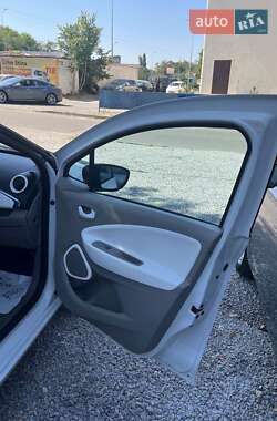 Хэтчбек Renault Zoe 2014 в 
