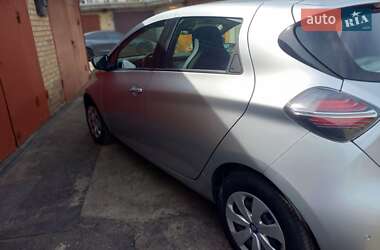 Хэтчбек Renault Zoe 2020 в 