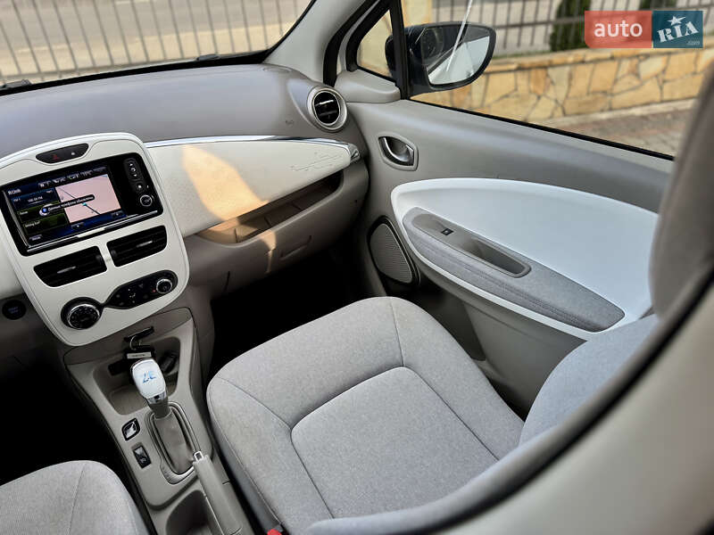 Хэтчбек Renault Zoe 2017 в Самборе фото 50 Хэтчбек Renault Zoe 2017 в Самборе