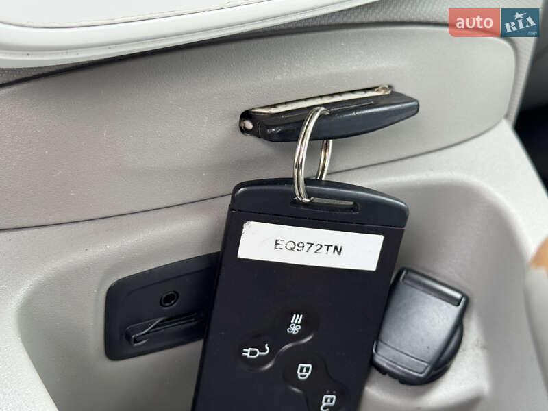 Хэтчбек Renault Zoe 2017 в Самборе фото 61 Хэтчбек Renault Zoe 2017 в Самборе