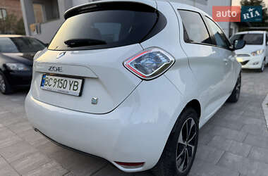 Хэтчбек Renault Zoe 2015 в 