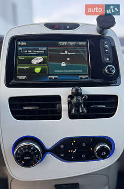 Хэтчбек Renault Zoe 2015 в 
