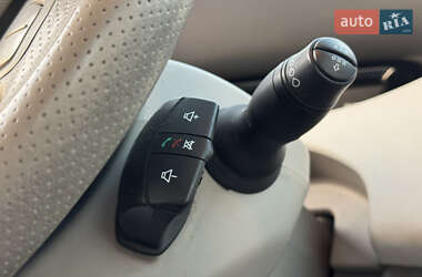 Хэтчбек Renault Zoe 2018 в 