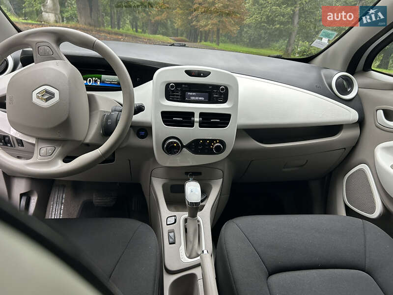 Хэтчбек Renault Zoe 2017 в Трускавце