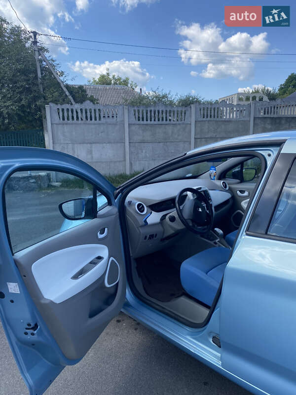 Хэтчбек Renault Zoe 2013 в Малине