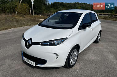 Хэтчбек Renault Zoe 2014 в 