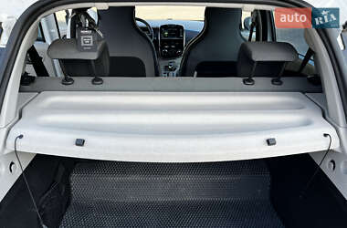 Хэтчбек Renault Zoe 2014 в 