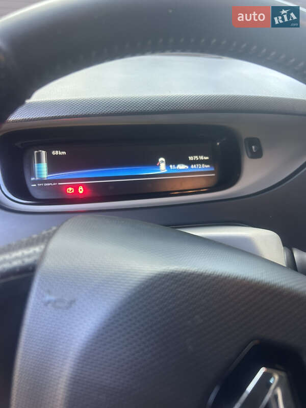 Хэтчбек Renault Zoe 2015 в Дрогобыче