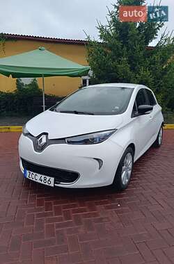 Хэтчбек Renault Zoe 2017 в 