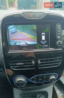Хэтчбек Renault Zoe 2017 в 