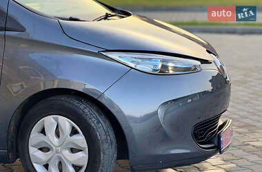 Хетчбек Renault Zoe 2017 в 