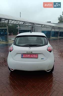 Хэтчбек Renault Zoe 2021 в 