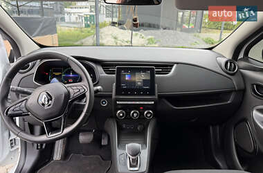 Хэтчбек Renault Zoe 2020 в 