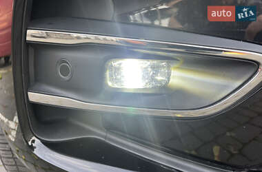 Хэтчбек Renault Zoe 2020 в 